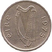 Арфа изображается на ирландских монетах начиная со средневековых и до современных ирландских монет евро