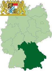 Федеральная земля Бавария на карте Германии. А так же её герб.