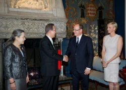 В апреле 2013 года в ходе рабочей поездки госсекретарь ООН Пан Ги Мун посетил Монако и поздравил с юбилеем Альбера II и его народ