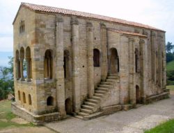 Церковь Санта-Мария-дель-Наранко (Iglesia de Santa Maria del Naranco)